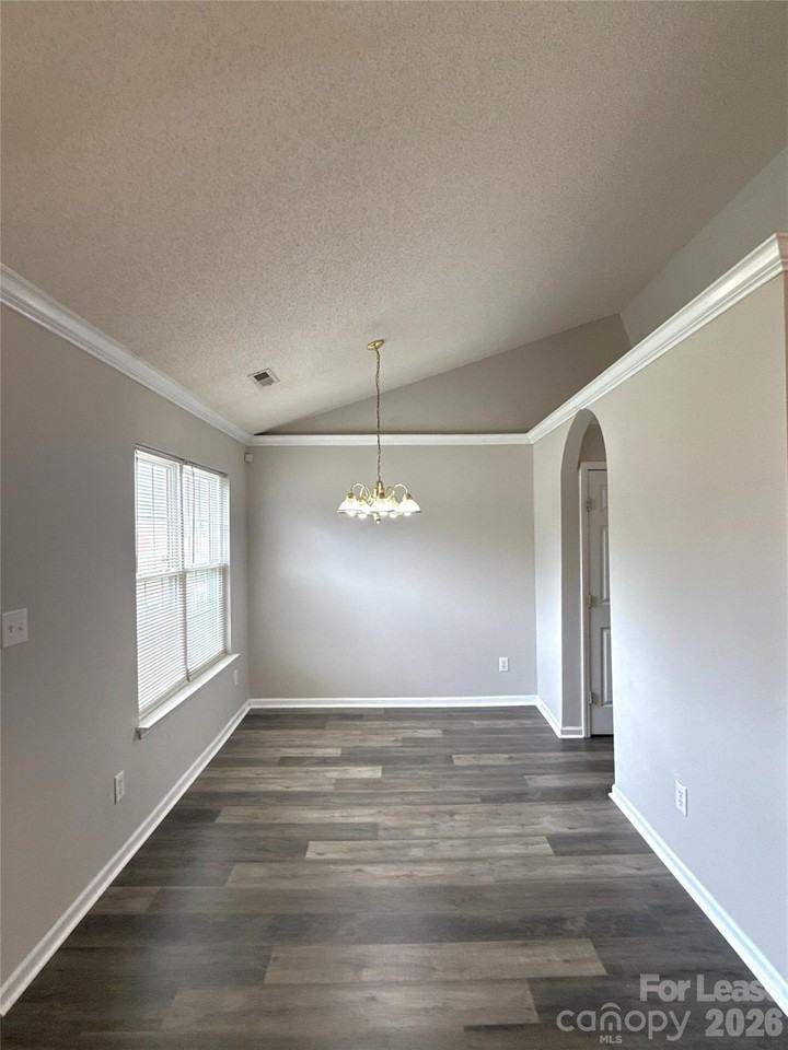 1511 Hudson Graham Ln - Photo 4 of 14