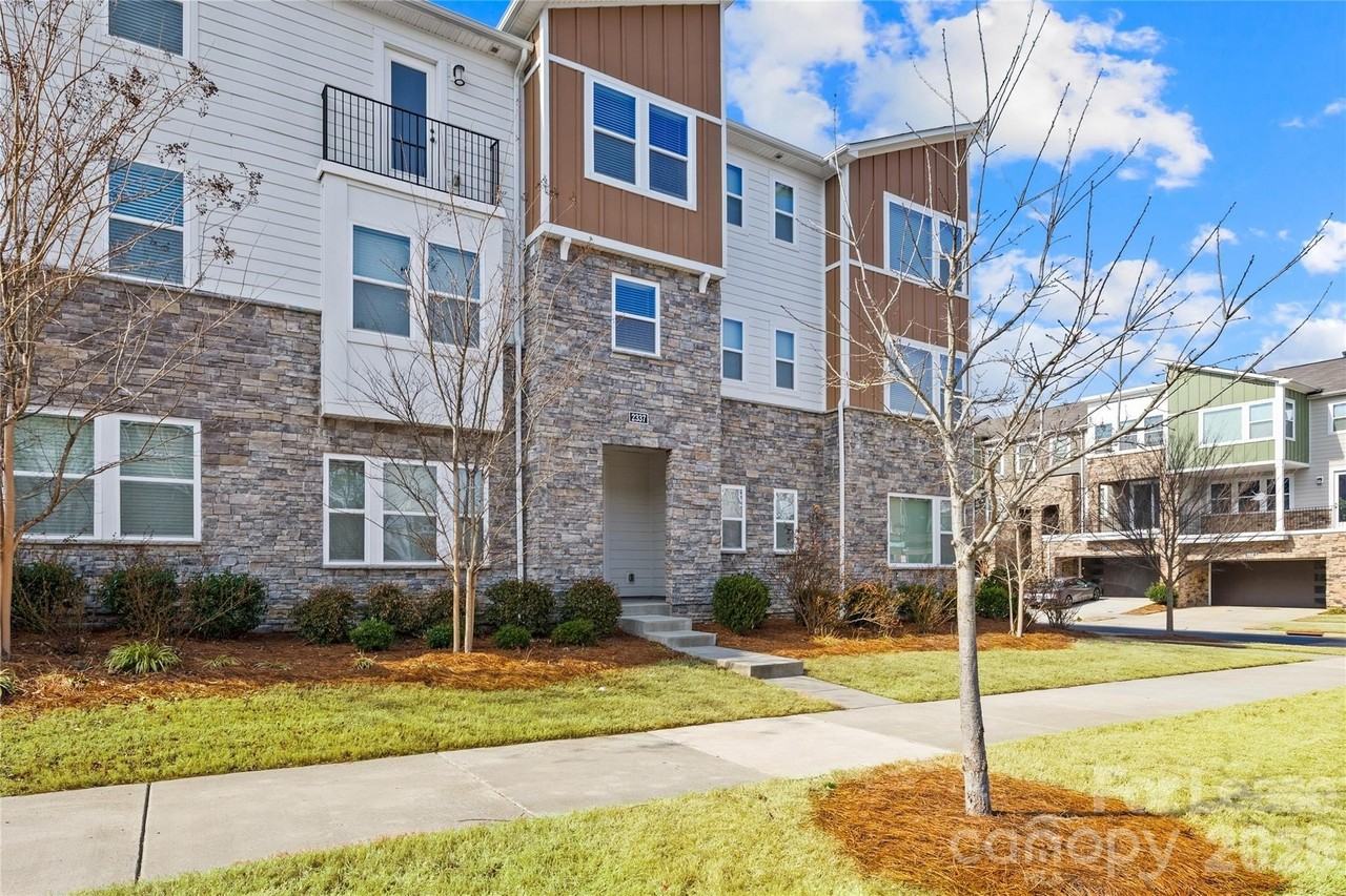 2337 Aria Park Dr - Photo 3 of 37