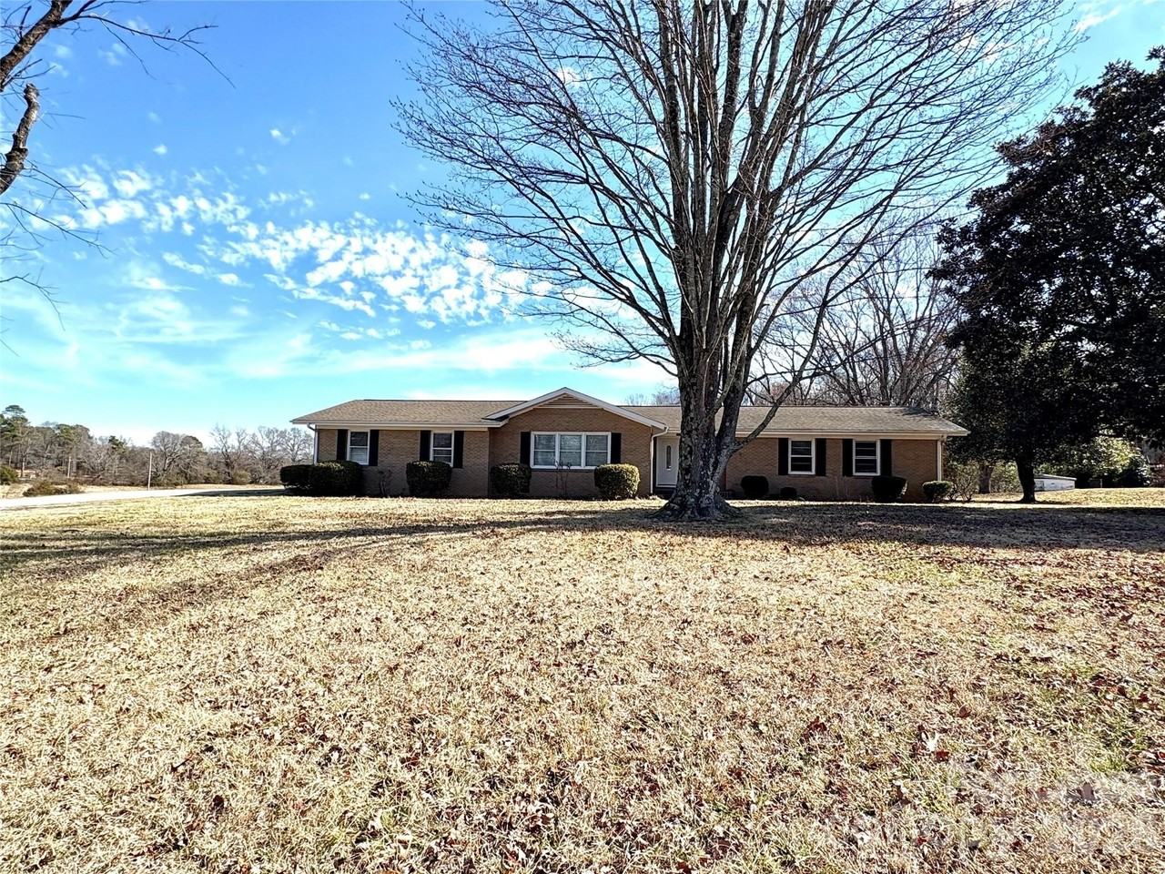 2801 Potter Rd S - Photo 2 of 4