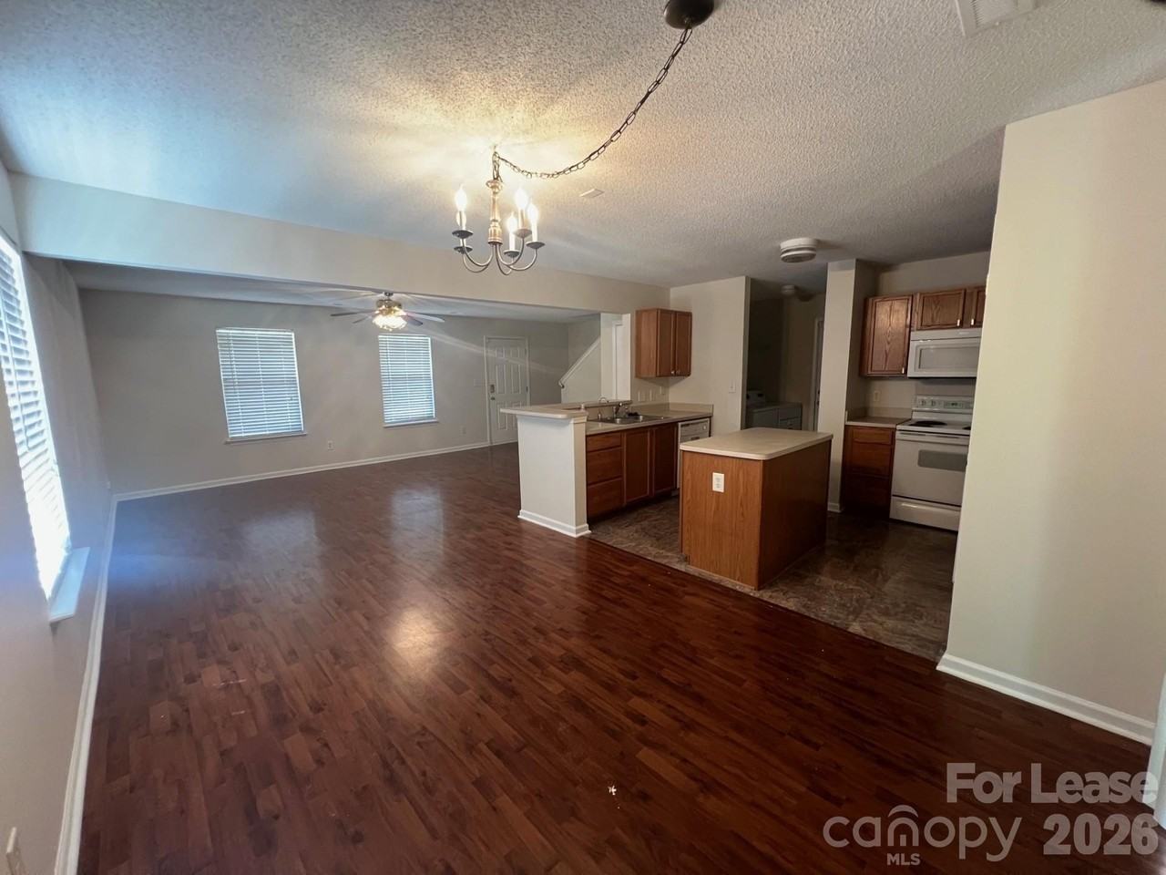 176 English Hills Dr - Photo 5 of 16