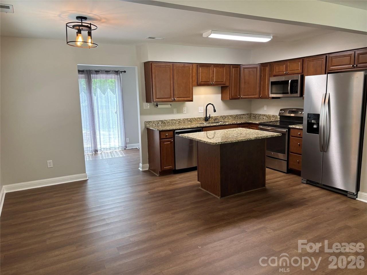 11800 Mirror Lake Dr - Photo 4 of 26