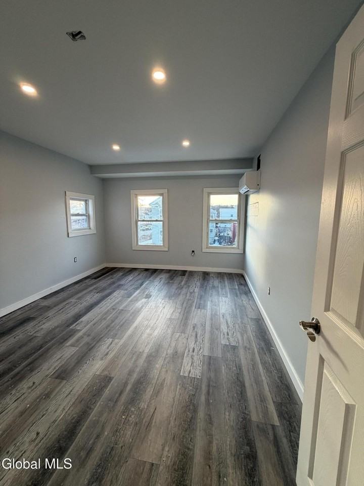 1804 3rd Ave - Photo 7 of 14