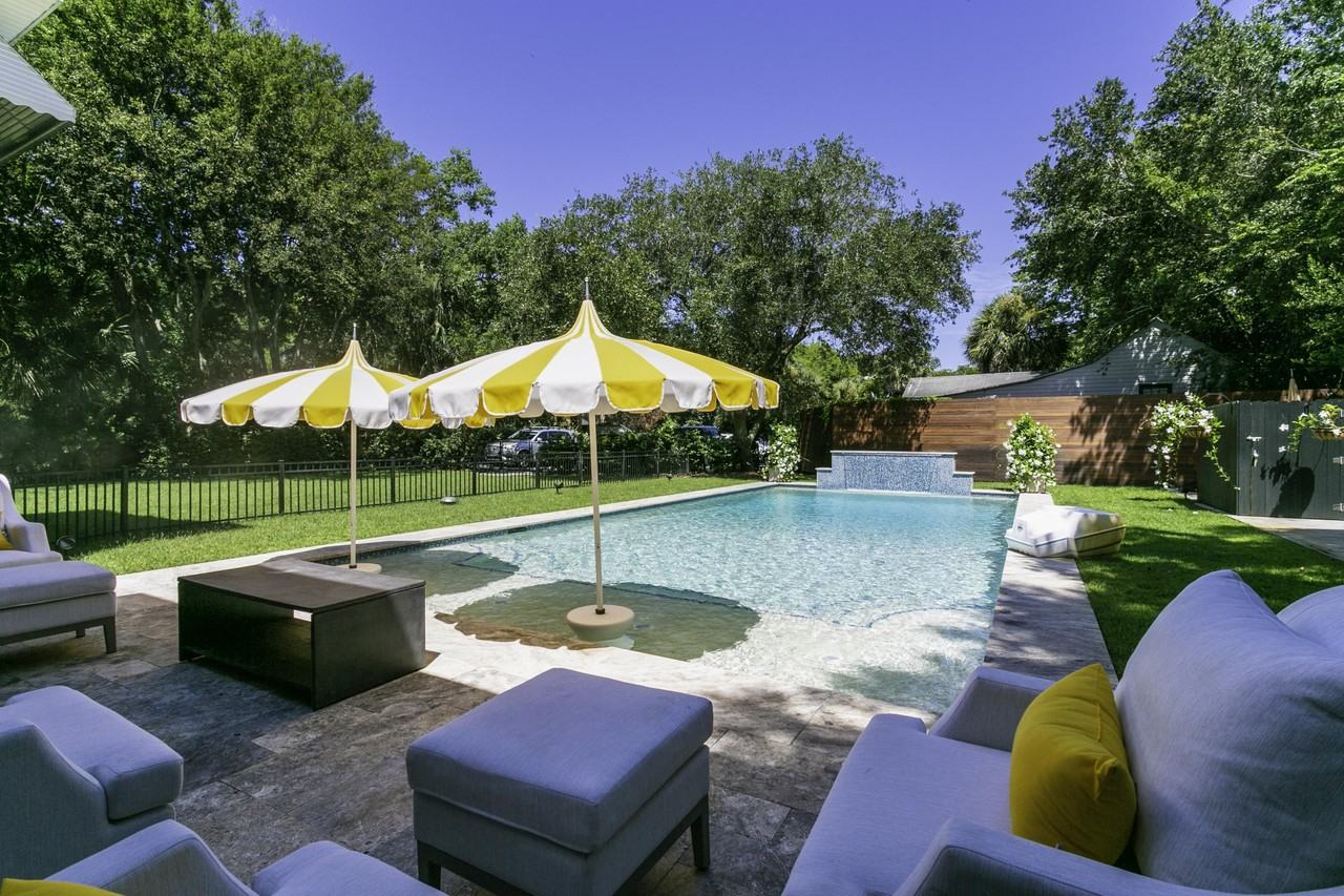 2262 Ion Ave - Photo 2 of 50