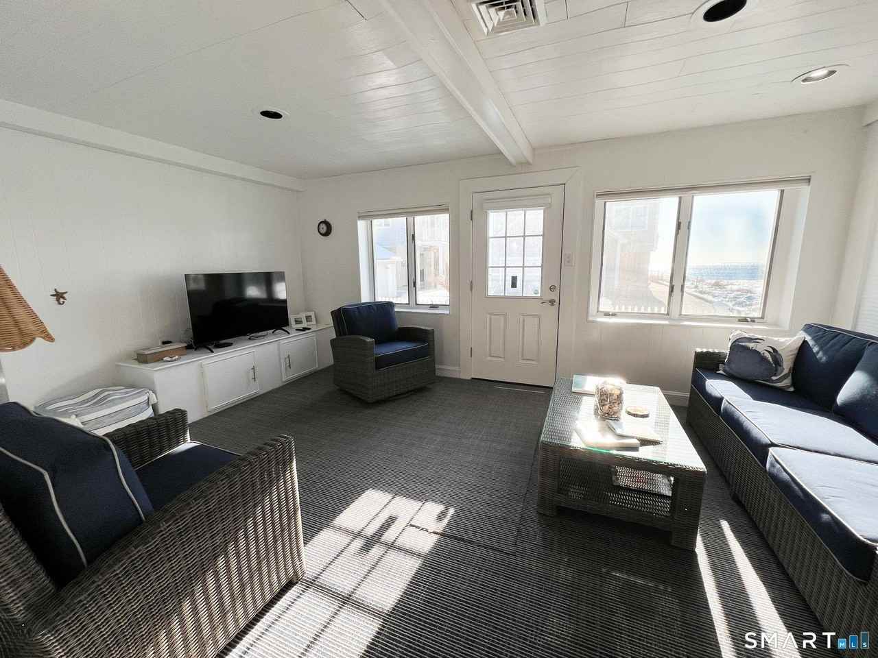 54 Milesfield Ave - Photo 4 of 19