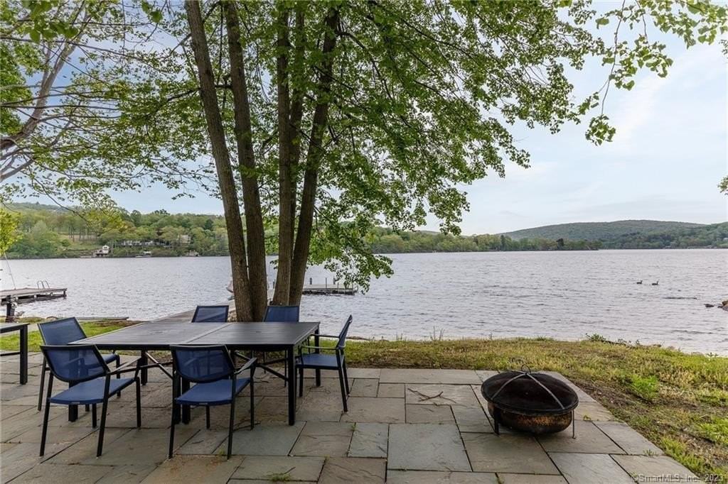 33 Arrow Point Rd - Photo 5 of 32