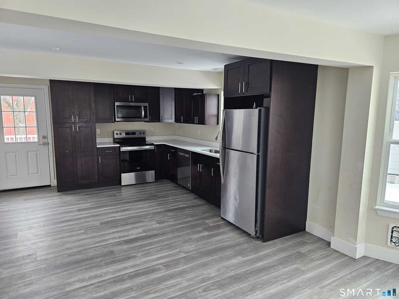 11 Beebe St - Photo 2 of 4