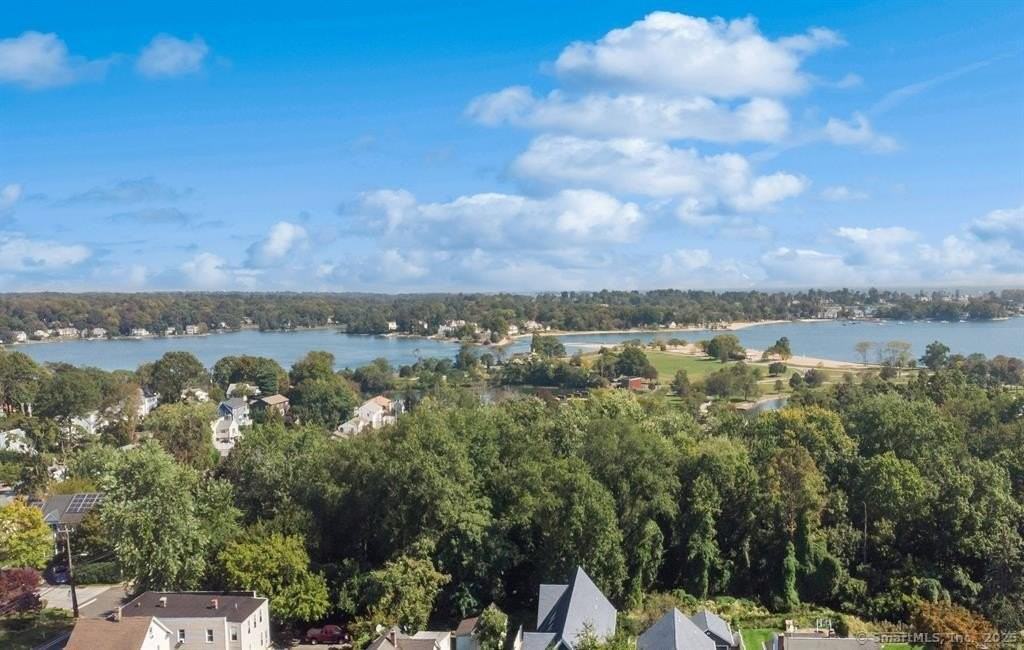 88 Dean St - Photo 6 of 33