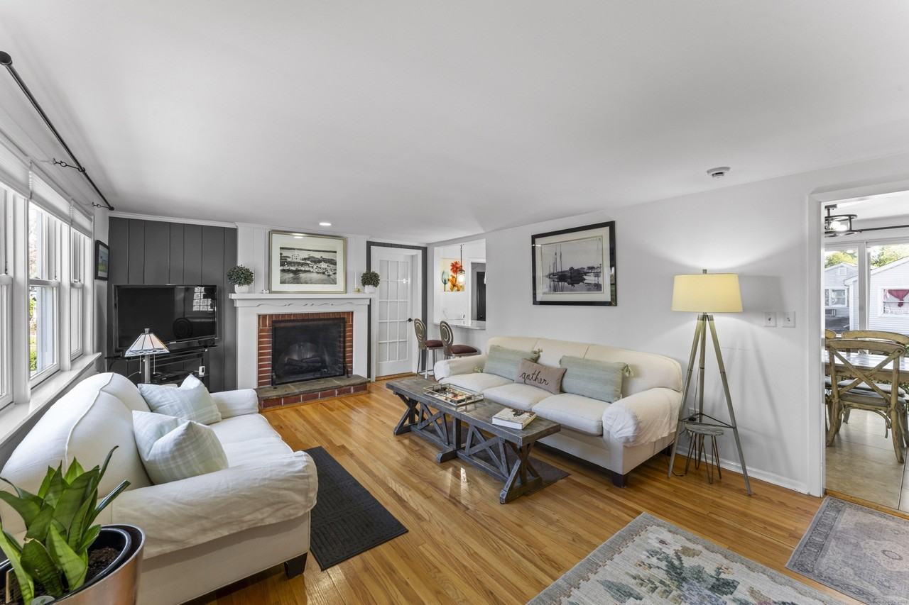 88 Dean St - Photo 7 of 33