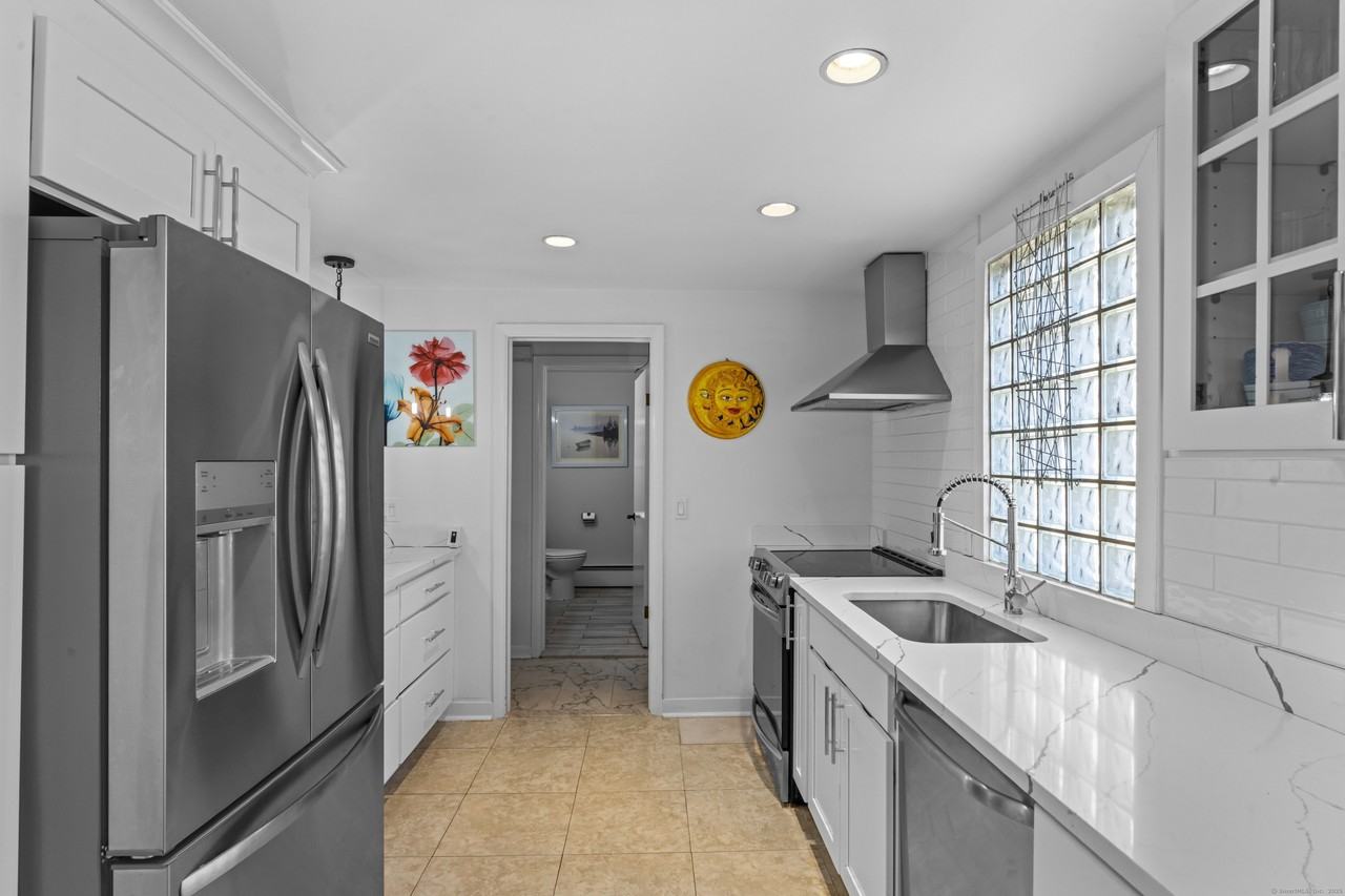 88 Dean St #1 - Photo 7 of 33