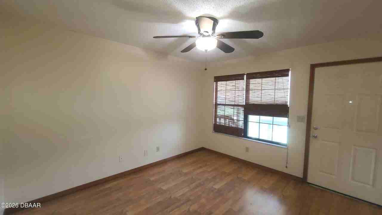 840 Center Ave Apt 30 #30 - Photo 4 of 38