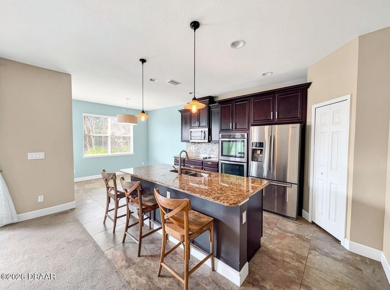 409 Grande Sunningdale Loop - Photo 2 of 20