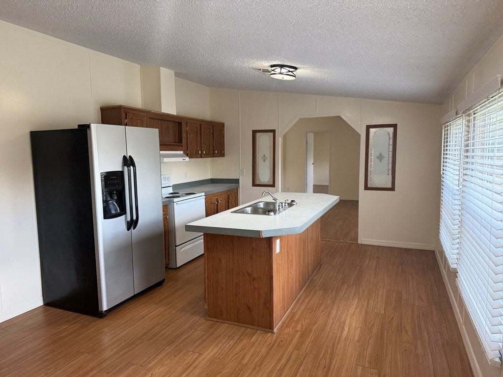 7790 Nw 170th St - Photo 6 of 19