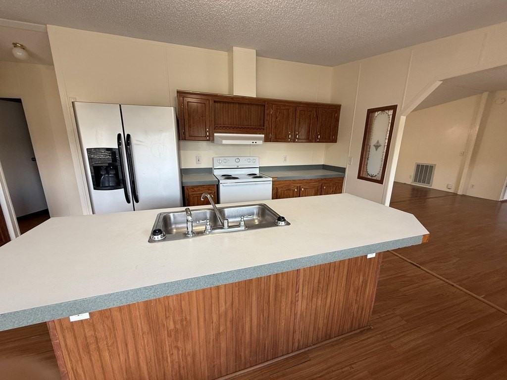 7790 Nw 170th St - Photo 7 of 19