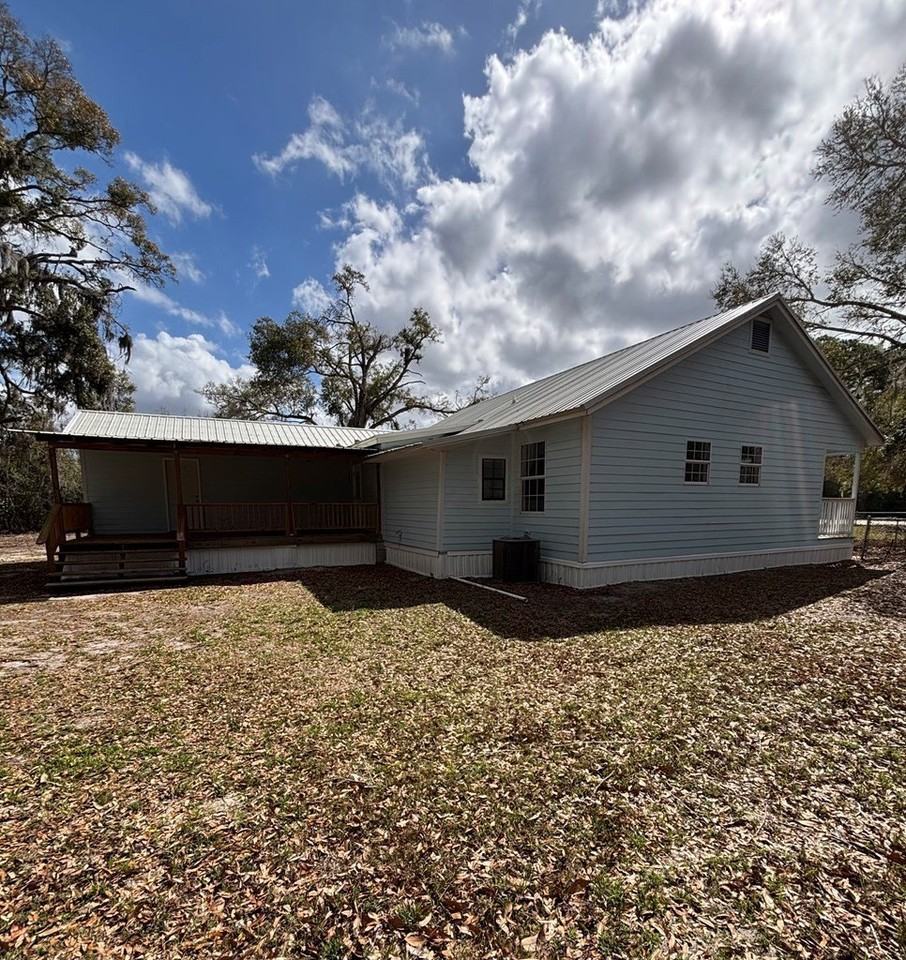 473 Ne 112th Ave - Photo 5 of 35