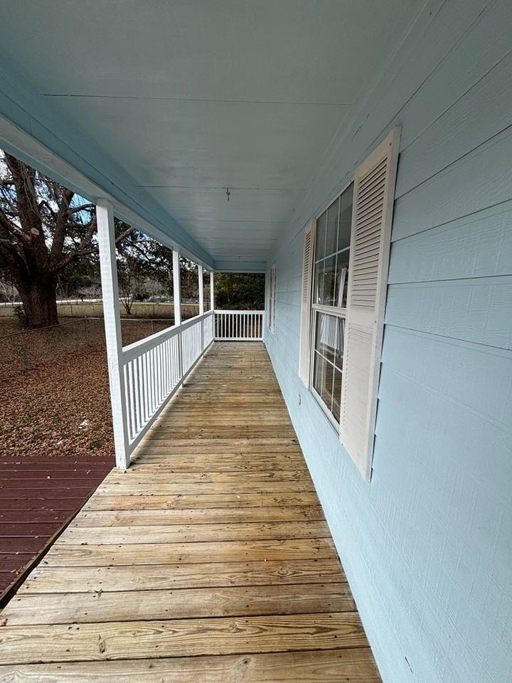 473 Ne 112th Ave - Photo 7 of 35