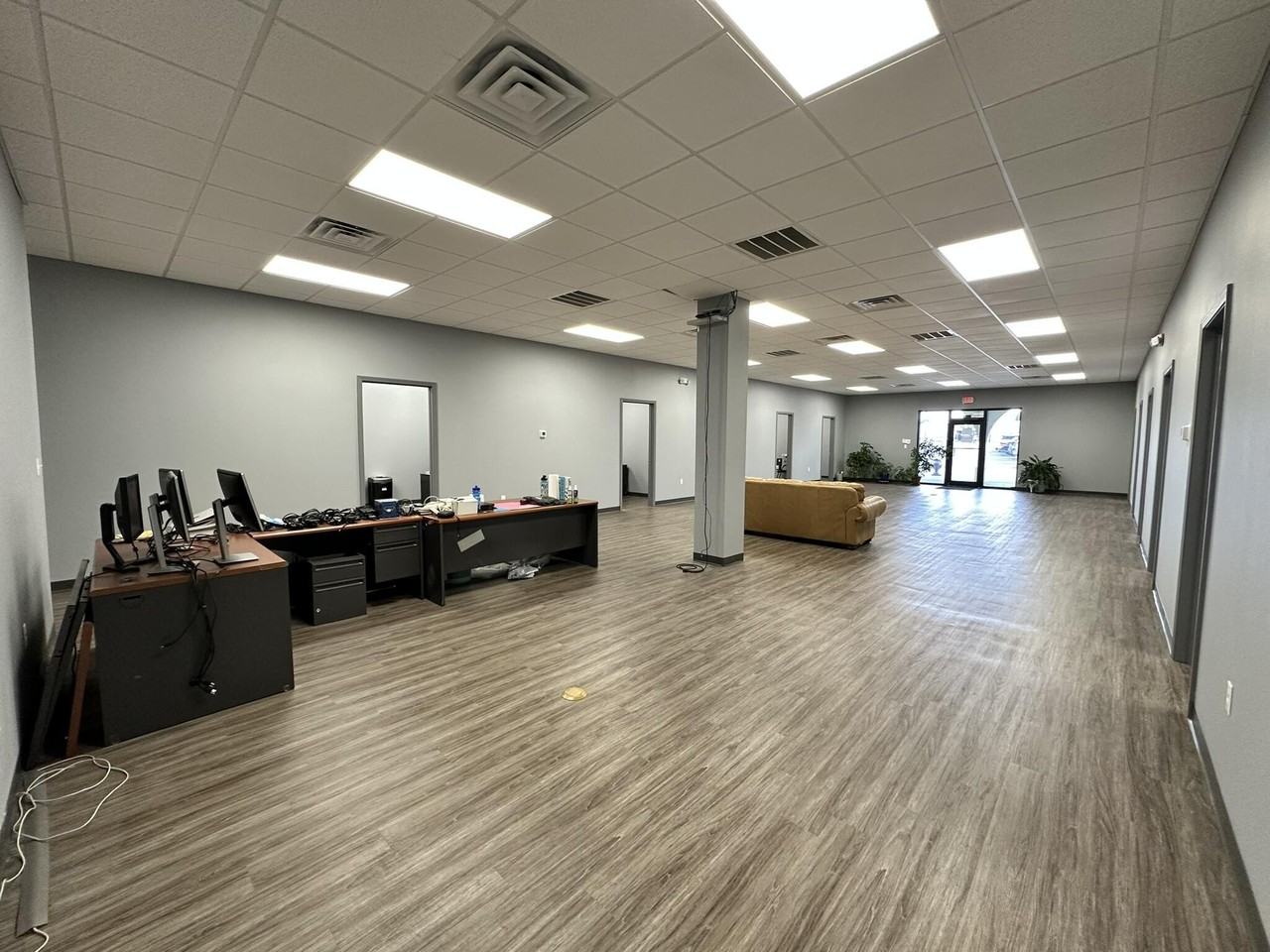 1047 John Sims Pkwy E - Photo 3 of 23