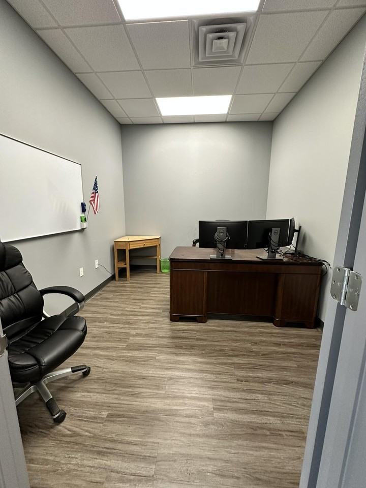 1047 John Sims Pkwy E - Photo 6 of 23