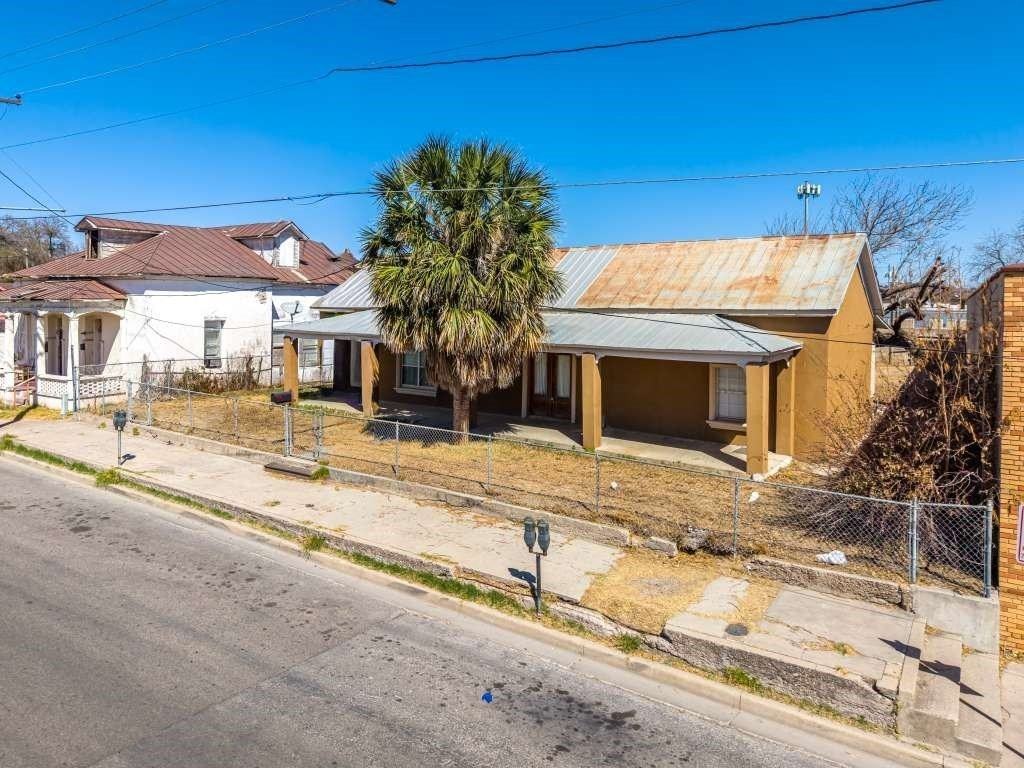 432 Washington St - Photo 3 of 37