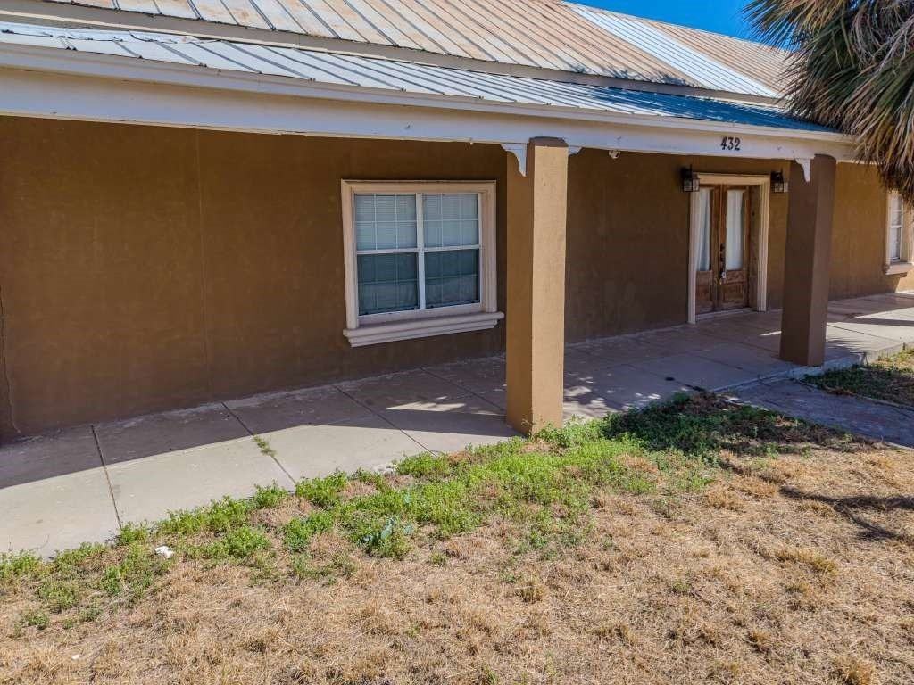 432 Washington St - Photo 4 of 37