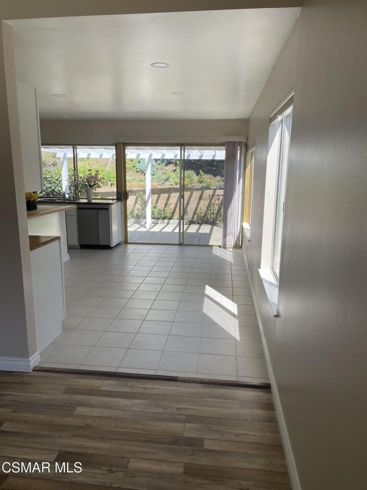 659 Flaming Star Ave - Photo 6 of 38