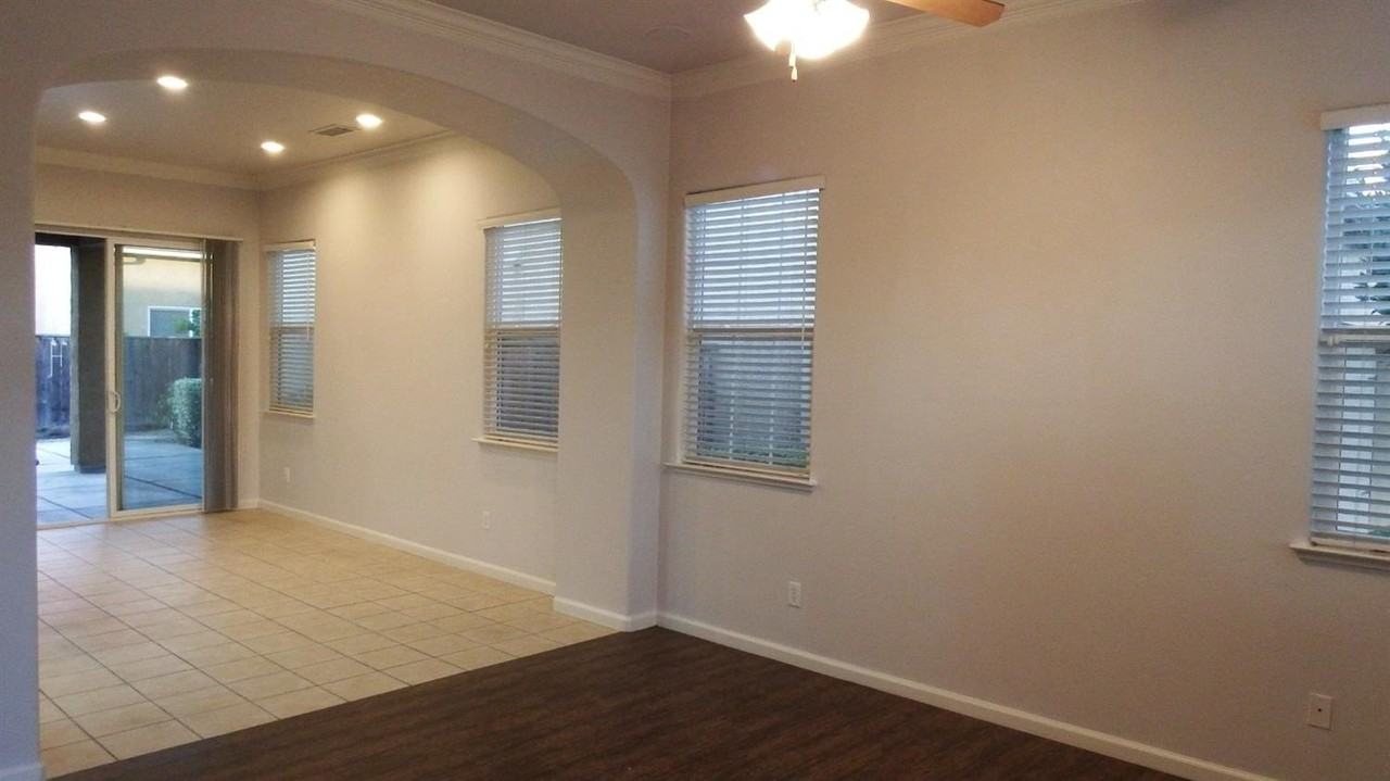 3658 Vermont Ln - Photo 2 of 29