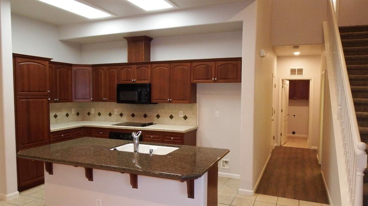 3658 Vermont Ln - Photo 6 of 29