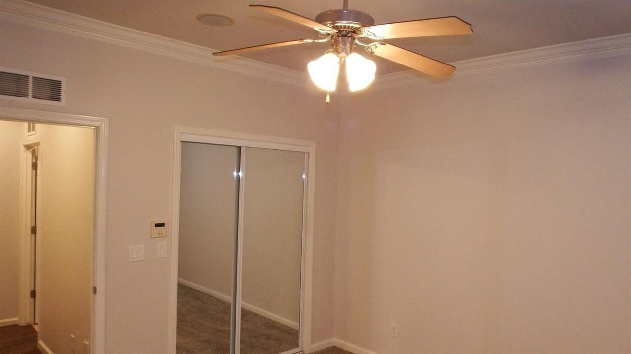 3658 Vermont Ln - Photo 7 of 29