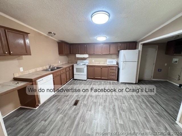 171 Maple Hill Ln - Photo 4 of 15