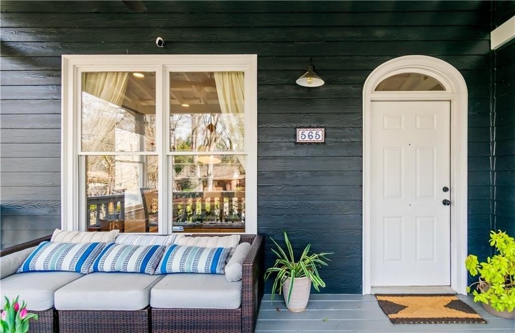 565 Harold Ave Ne - Photo 5 of 40