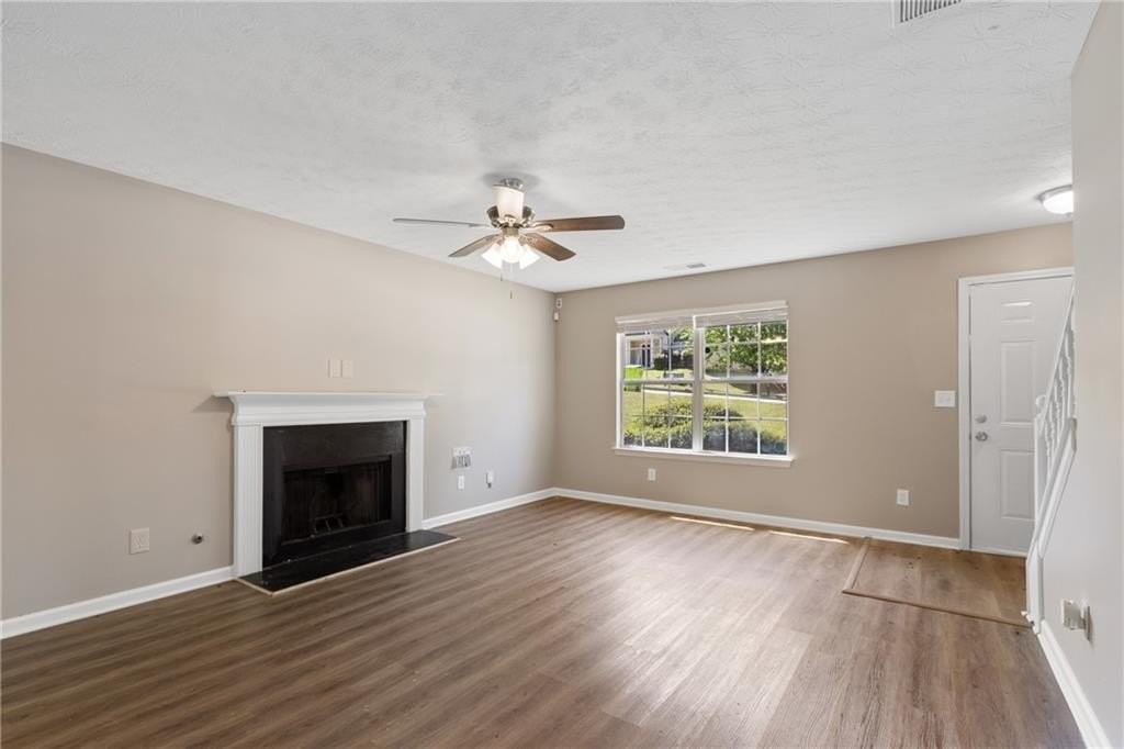 3228 Diamond Blf - Photo 3 of 37