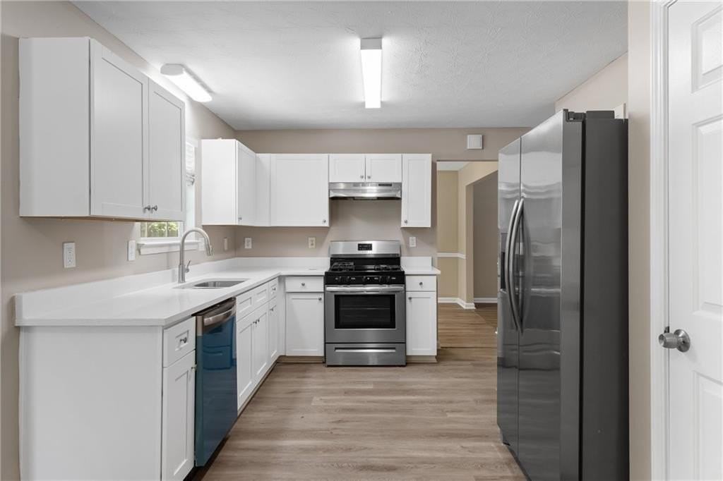 3228 Diamond Blf - Photo 7 of 37