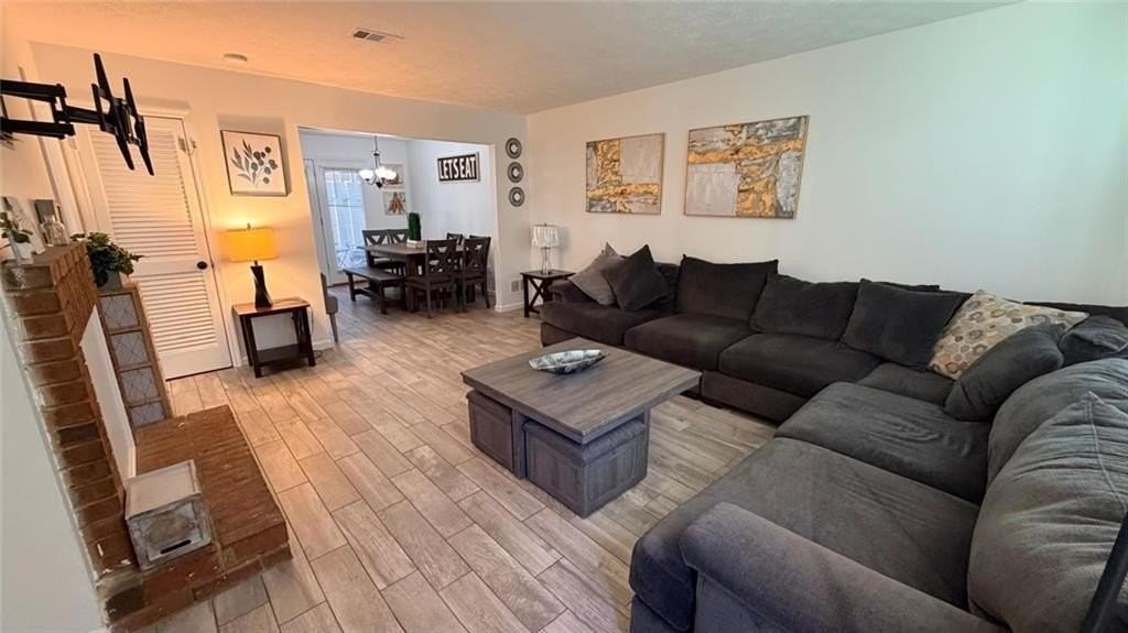 250 Mill Creek Pl - Photo 3 of 20