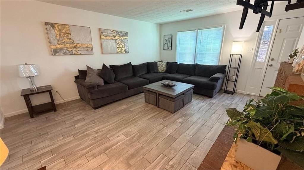 250 Mill Creek Pl - Photo 6 of 20