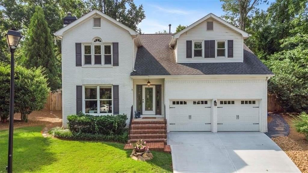 1213 Club Walk Dr Ne - Photo 2 of 33