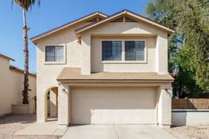 featured image of 921 S Val Vista Dr