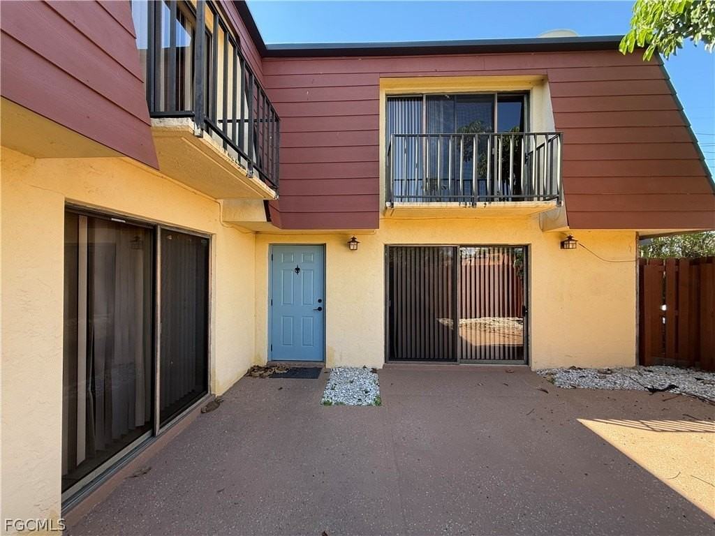 1520 Park Meadows Dr #4 - Photo 4 of 25