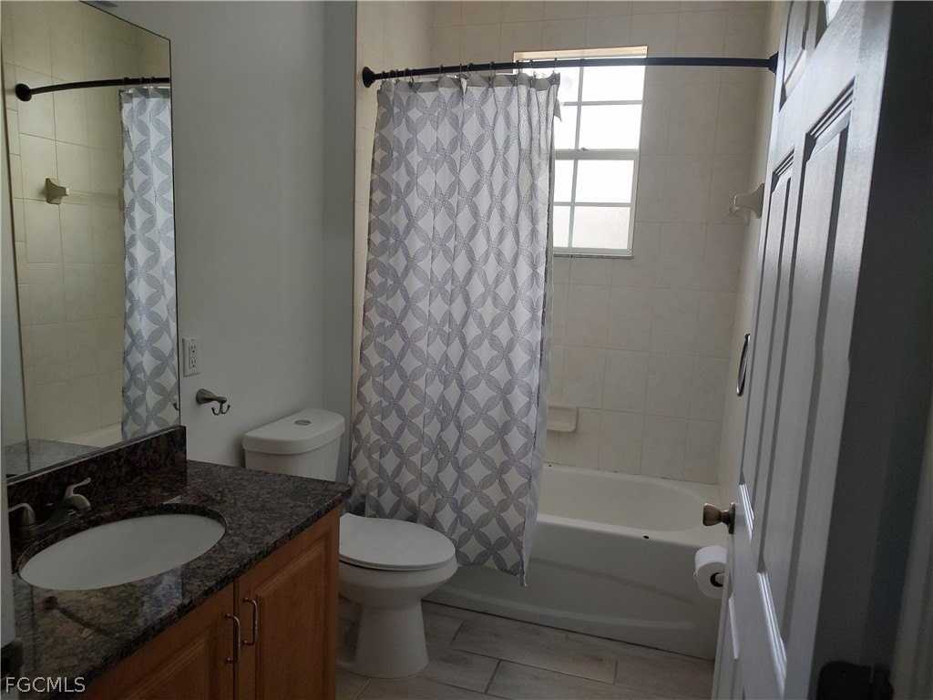 8521 Oakshade Cir Unit 421 - Photo 7 of 12