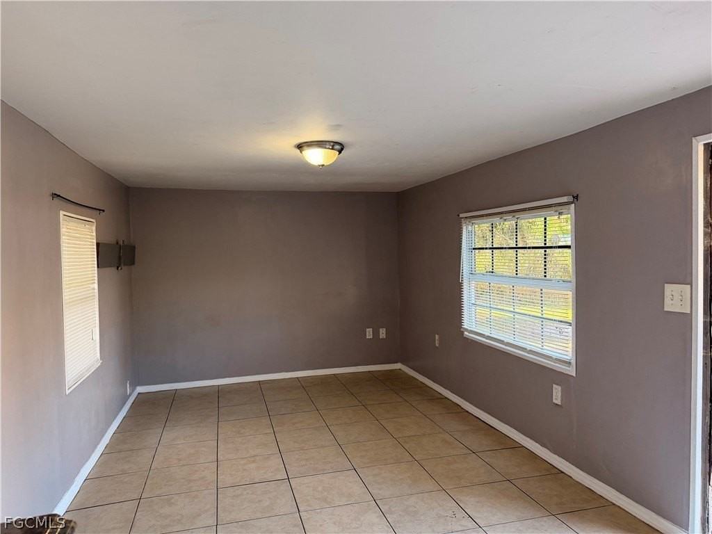 2016 Queen St Unit 2016 - Photo 3 of 9