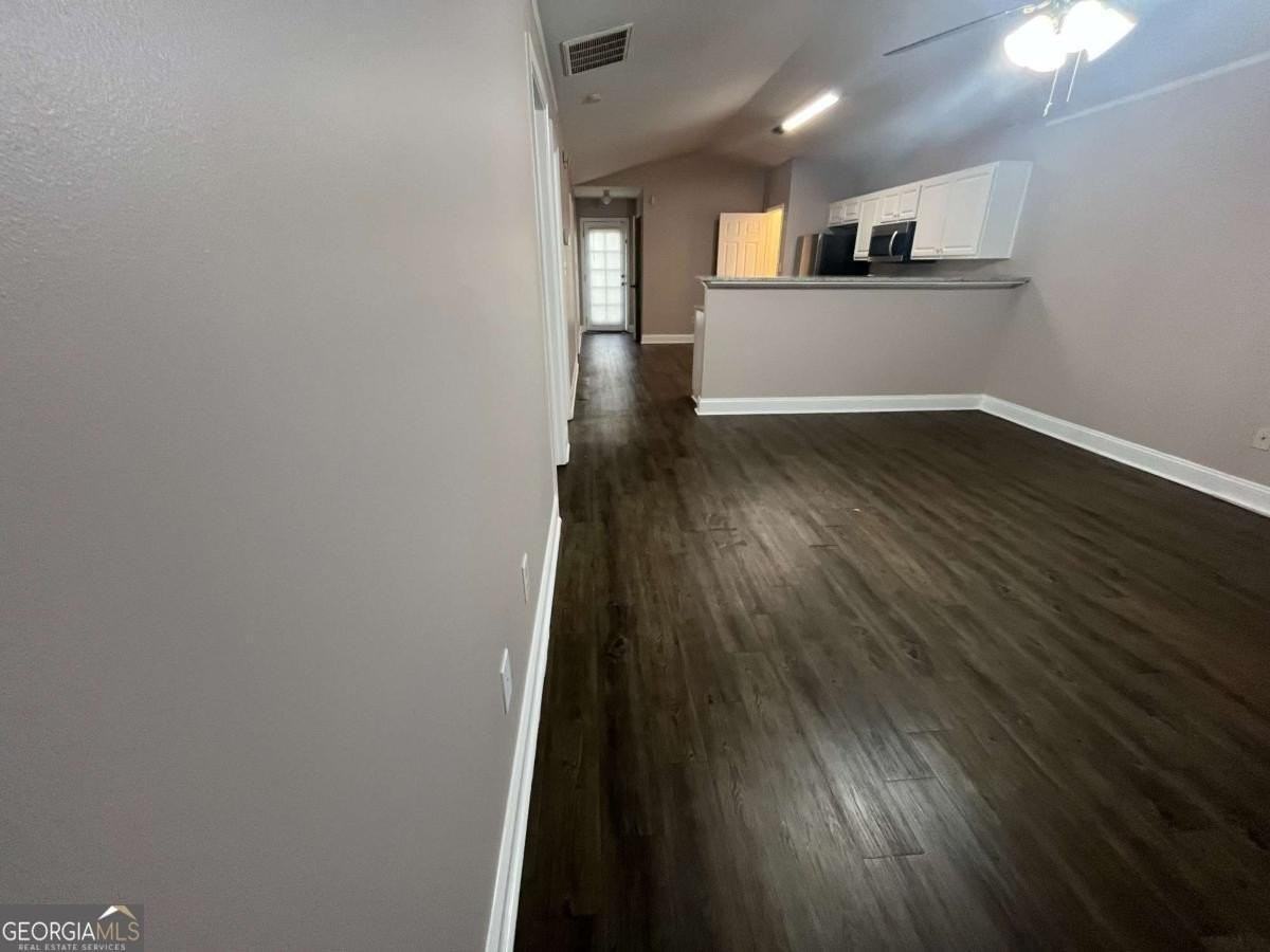 565 Rustwood Dr - Photo 5 of 16