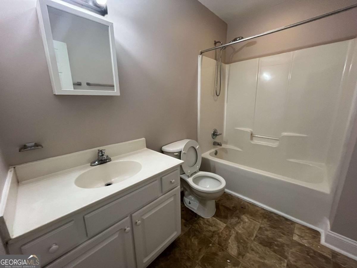 565 Rustwood Dr - Photo 7 of 16