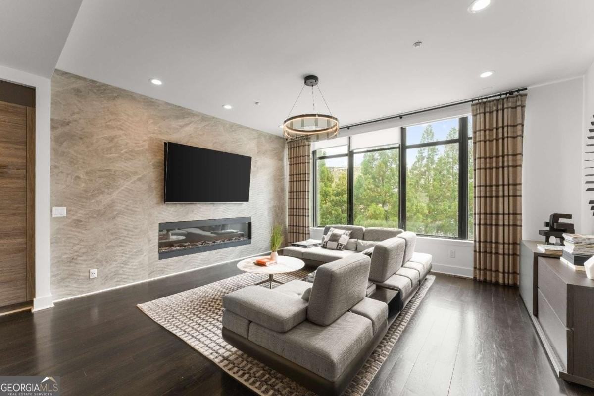 906 Lenox Blvd Ne - Photo 4 of 42