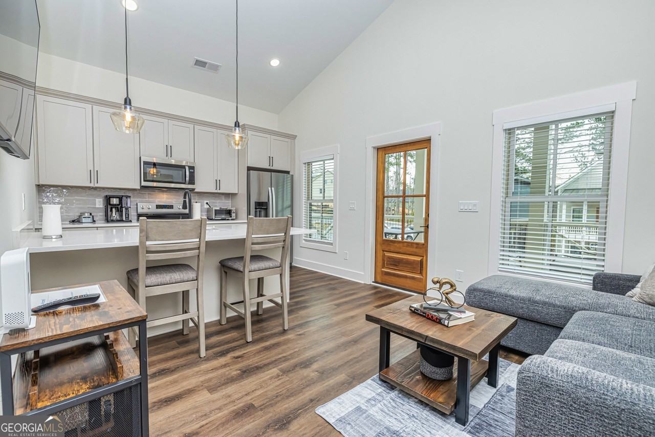 3045 State Street unit: Furnished / Utilities - Photo 3 of 38