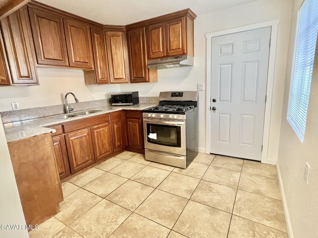 3149 E Avenue H10 - Photo 6 of 11