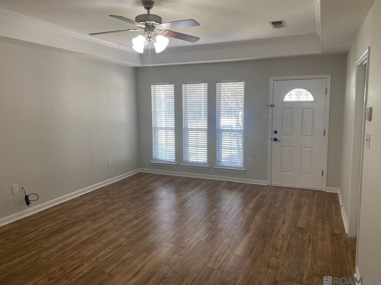 301 Misty Creek Dr - Photo 6 of 24