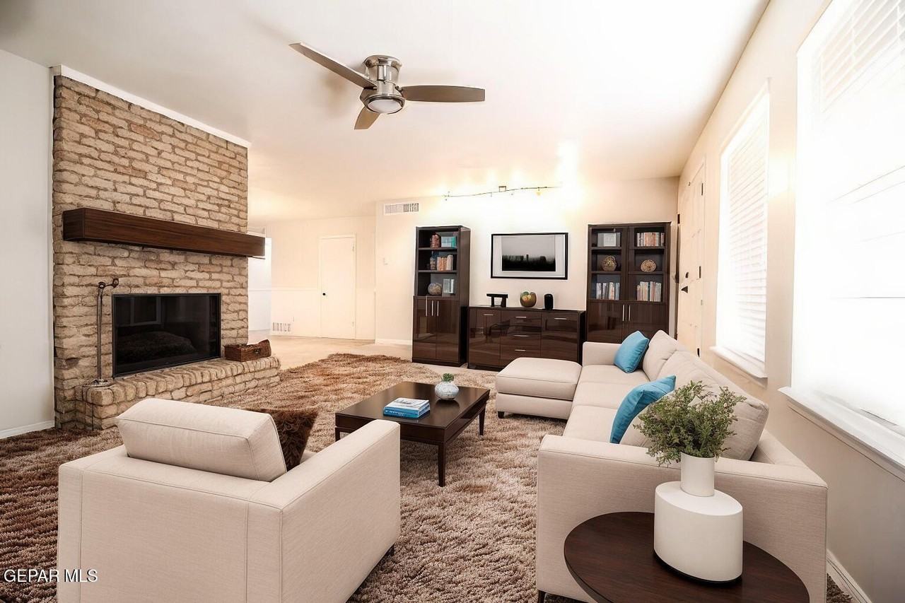 6613 Southwind Dr - Photo 3 of 17