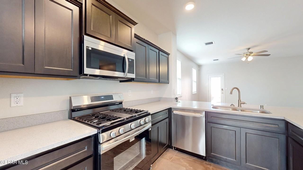 12613 Cono Norte Dr - Photo 6 of 45