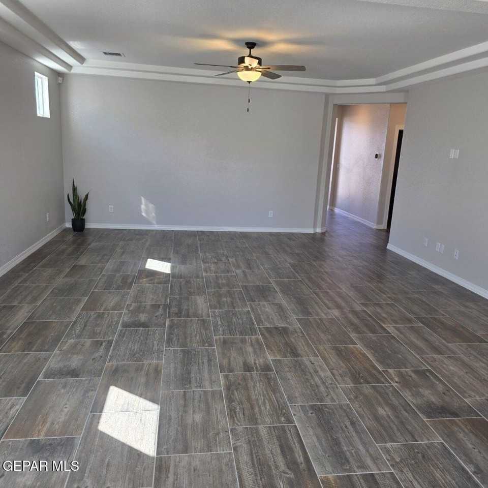 1804 Ritzy Lou Pl - Photo 4 of 17