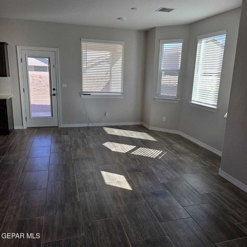 1804 Ritzy Lou Pl - Photo 7 of 17