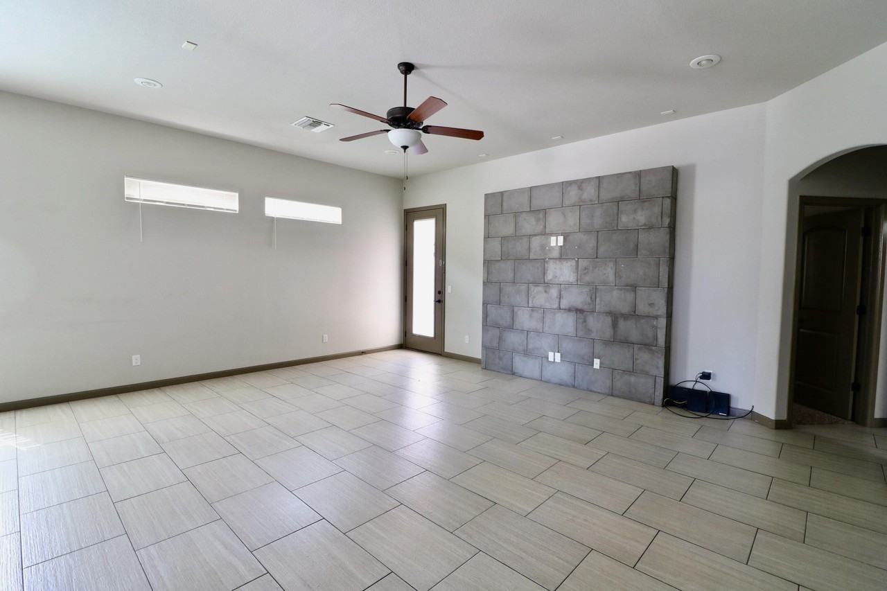 3817 Loma Cortez Dr - Photo 4 of 30