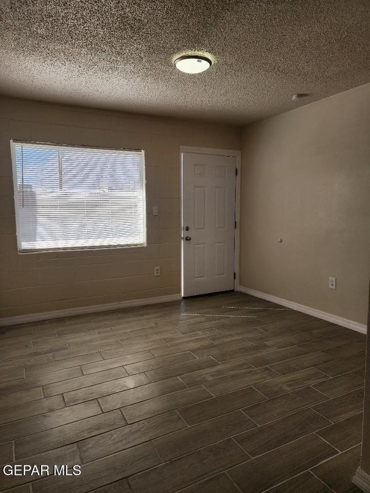 7837 West Dr Apt 3 - Photo 2 of 6